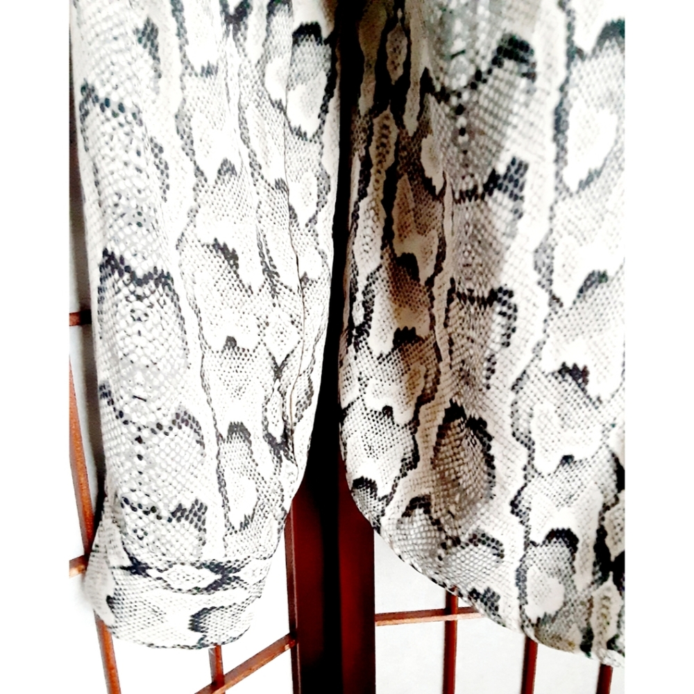 Fylo Python Print Button Down Rollover Sleeve Cre… - image 8